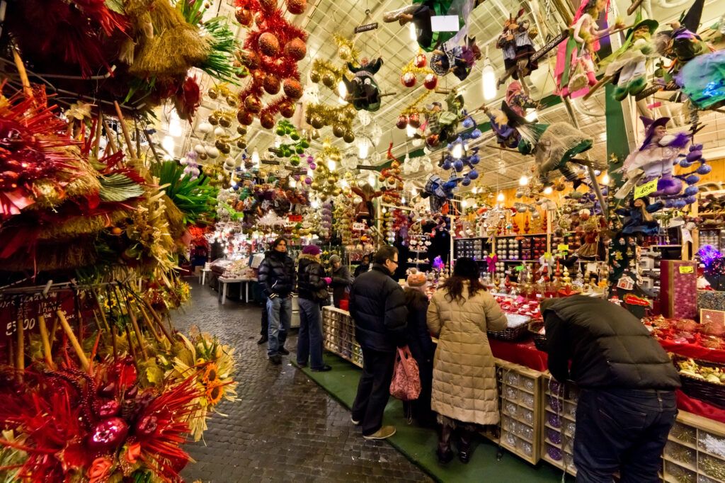 Rome Christmas Markets And Nativity Scenes